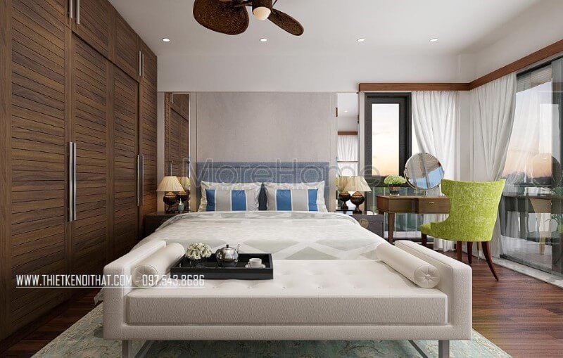Đôn sofa cuối giường sắc trắng trẻ trung cùng nệm bọc êm ái giúp bạn có thể tận hưởng tối đa công năng trong phòng phòng ngủ master đẹp, sang trọng của mình. Thiết kế phòng ngủ